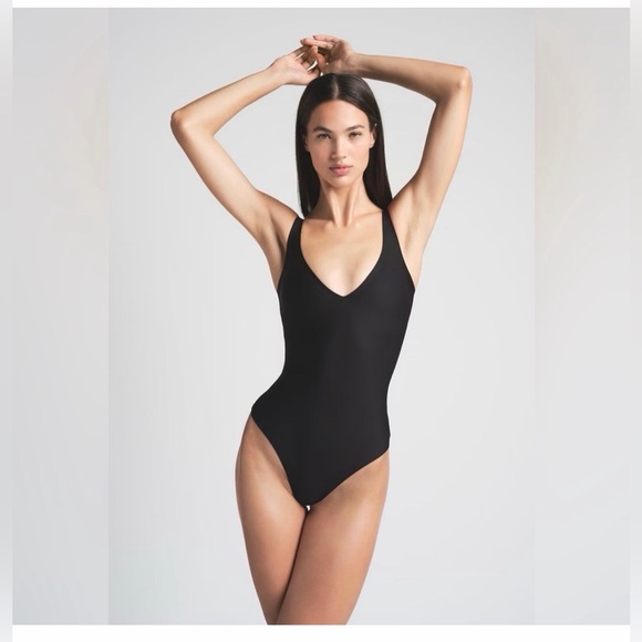 SKIMS BODY UNLINED PLUNGE BODYSUIT BD-THG-9105 Sz XS Shapewear Black Onyx 0054